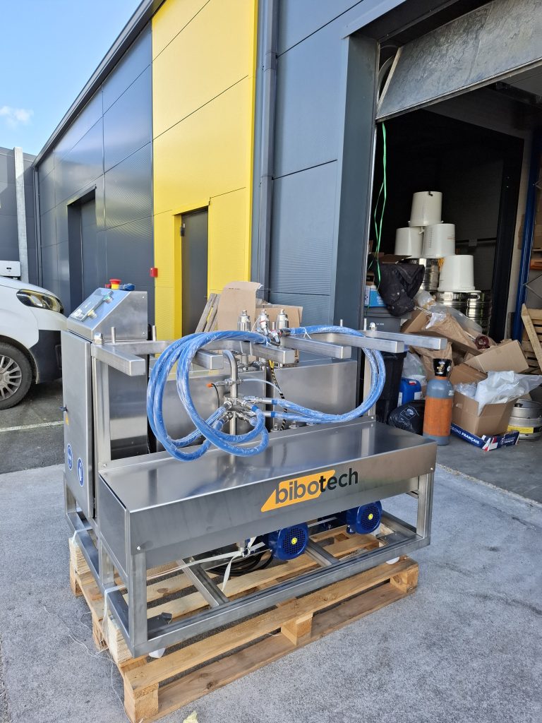 Laveuse de fut pour la brasserie la fréheloise